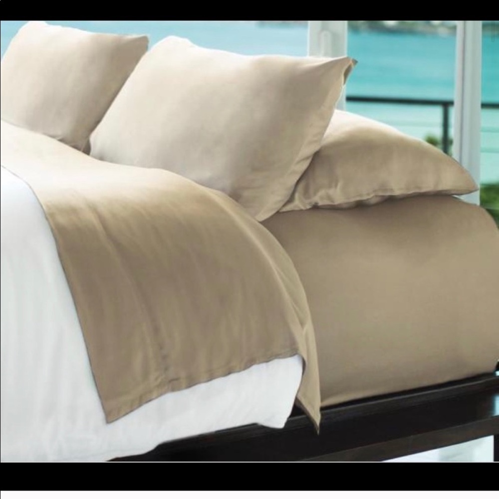 NWT Cariloha Resort bamboo sheet